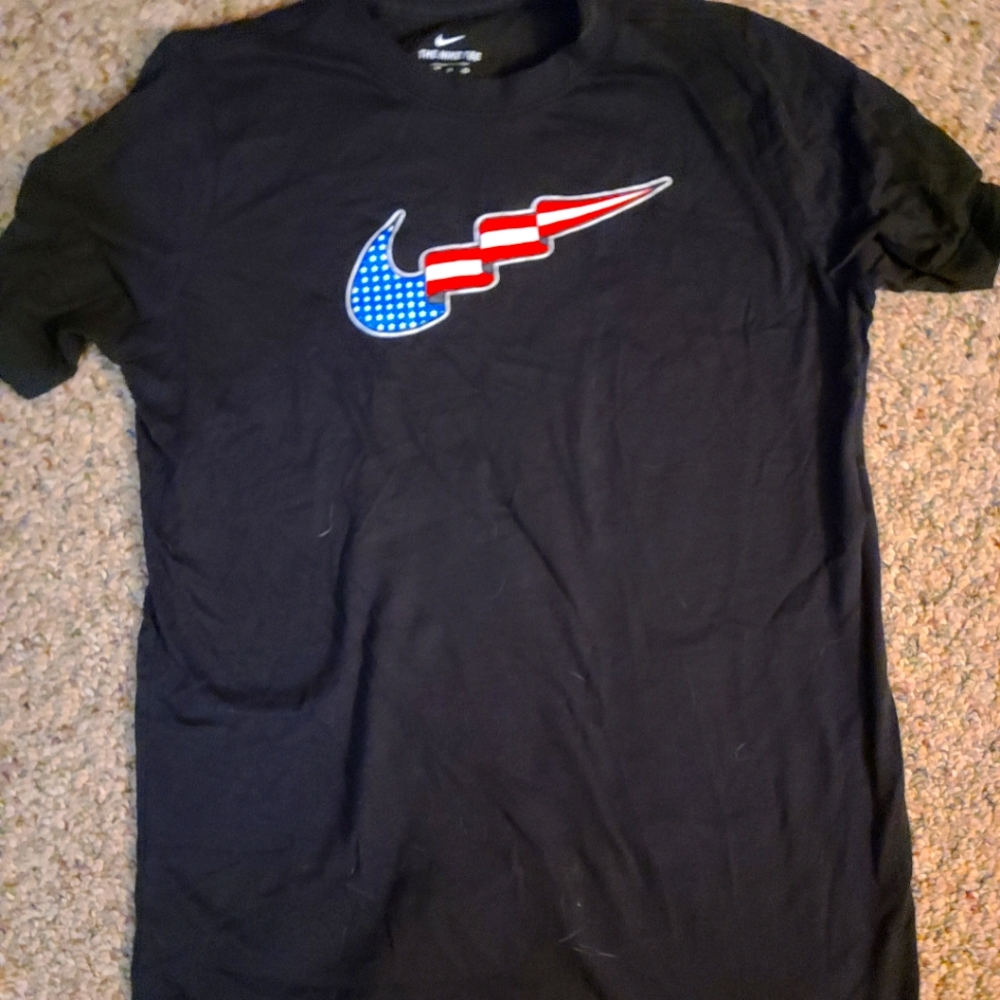 Nike tshirt